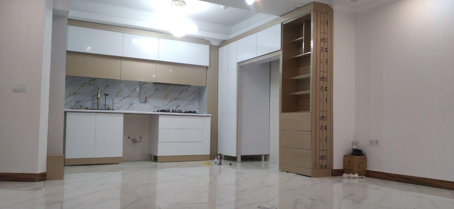 کابینت مدرن دو رنگ|مصالح و تجهیزات ساختمان|ارومیه, |دیوار