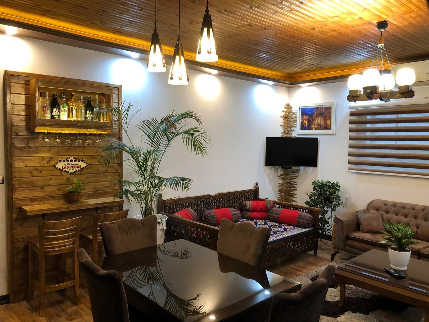 اجاره ویلا استخردار بندرانزلی(مستقیم از مالک)|اجارهٔ کوتاهمدت ویلا و باغ|بندر انزلی, اطبا|دیوار