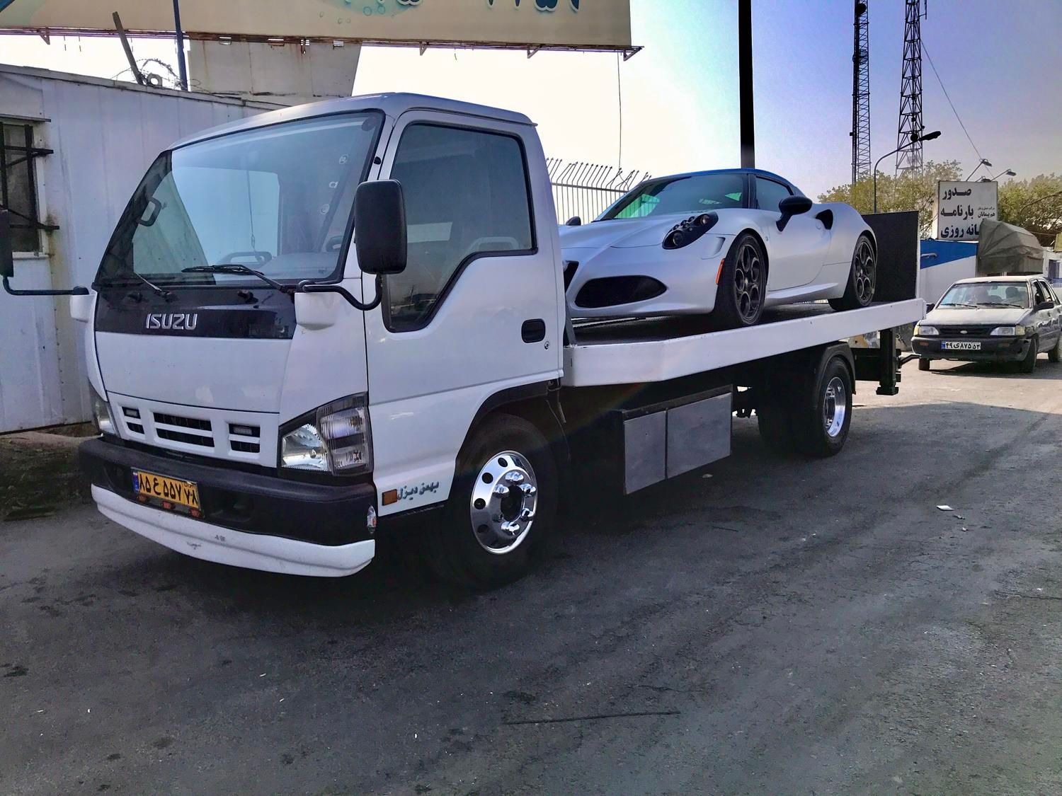 کفی خودروبر یدک کش جرثقیل خودروسوار شبانه روزی|خدمات حمل و نقل|دماوند, |دیوار