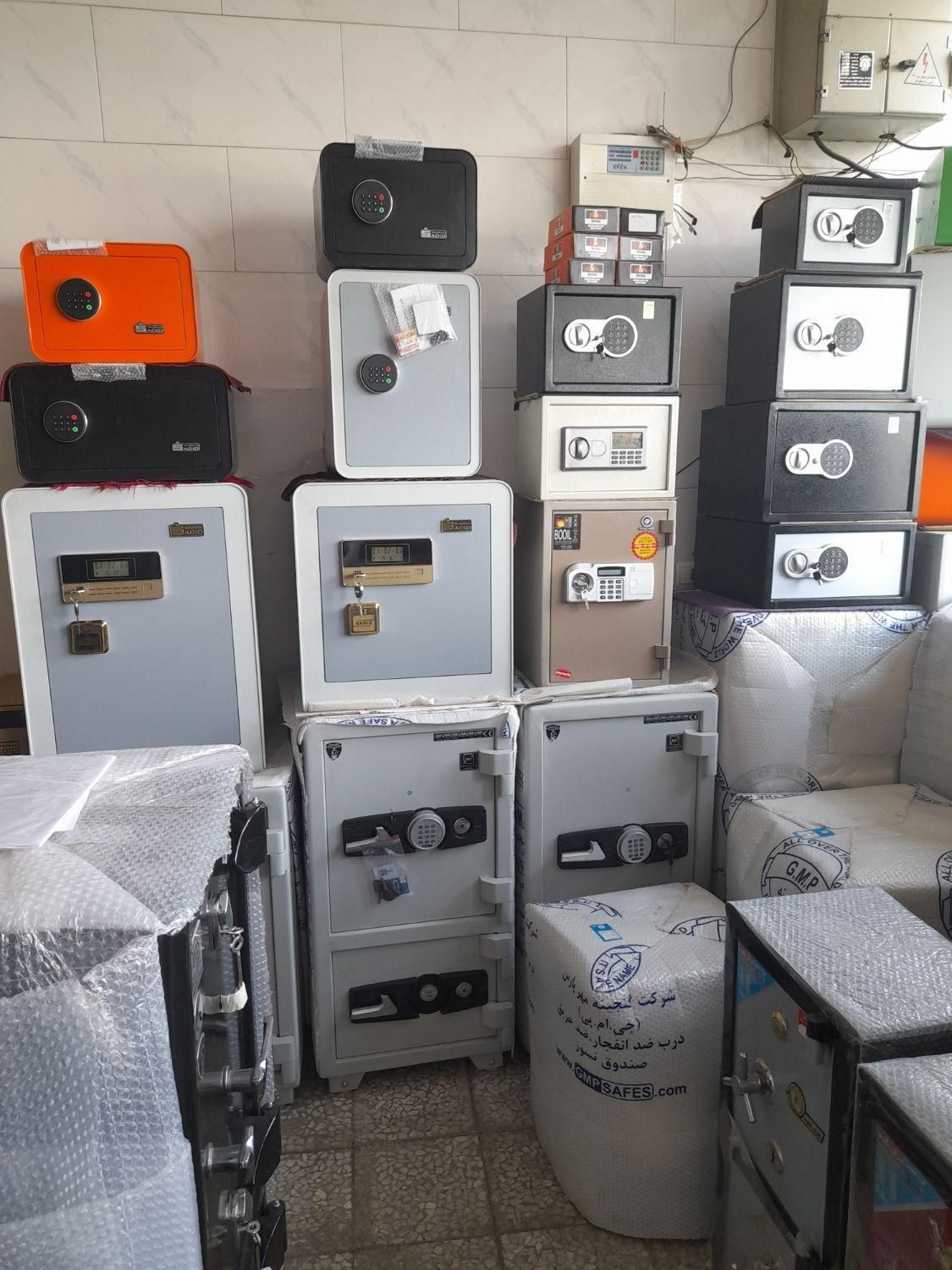 خرید و فروش گاوصندوق های کاوه خریدار کارکرده و نو|ابزارآلات|تهران, گلستان (شهرک راه آهن)|دیوار