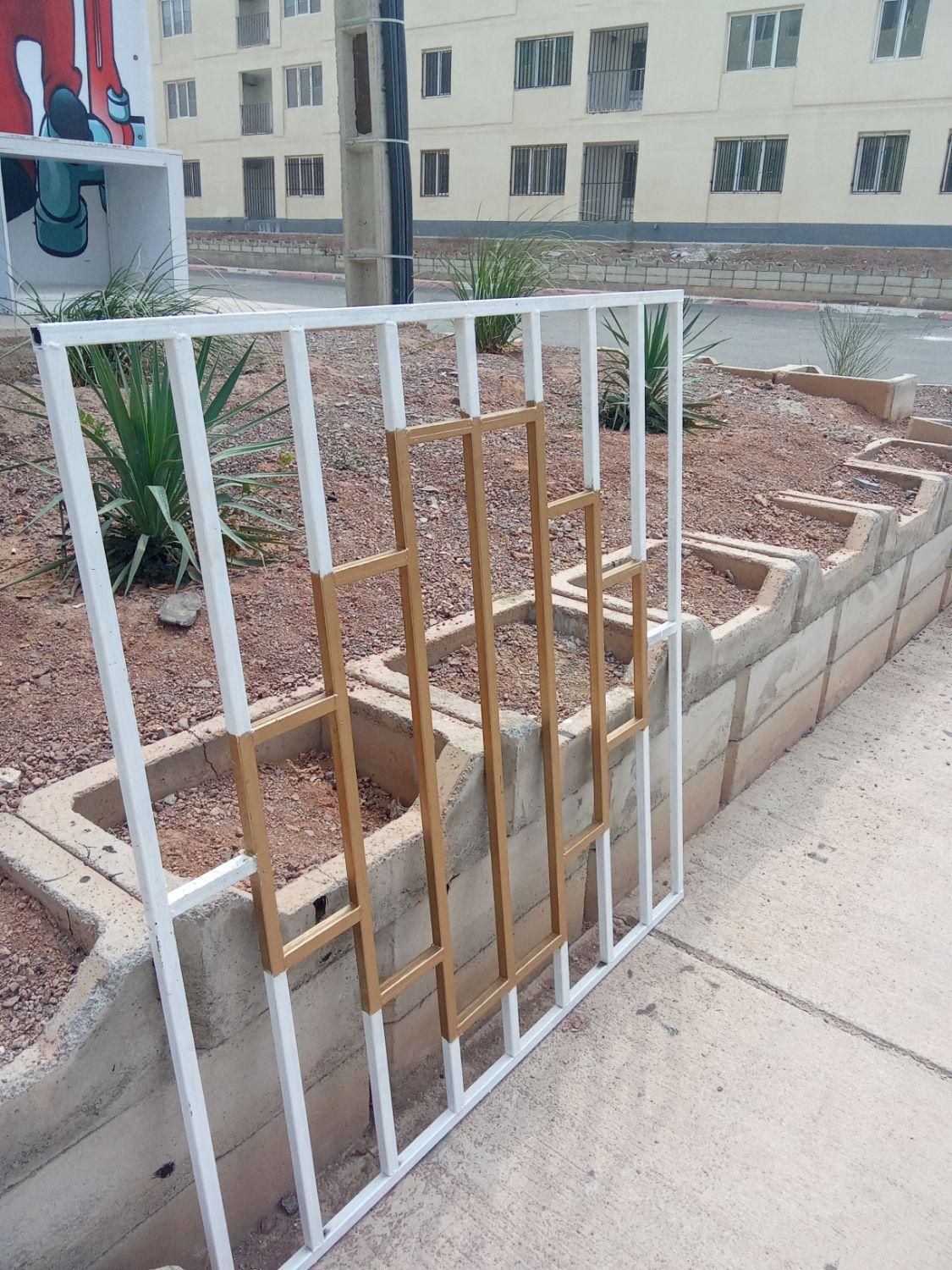 حفاظ درب اکاردیونی نرده پنجره تراس و بالکن|مصالح و تجهیزات ساختمان|پرند, فاز ۶|دیوار