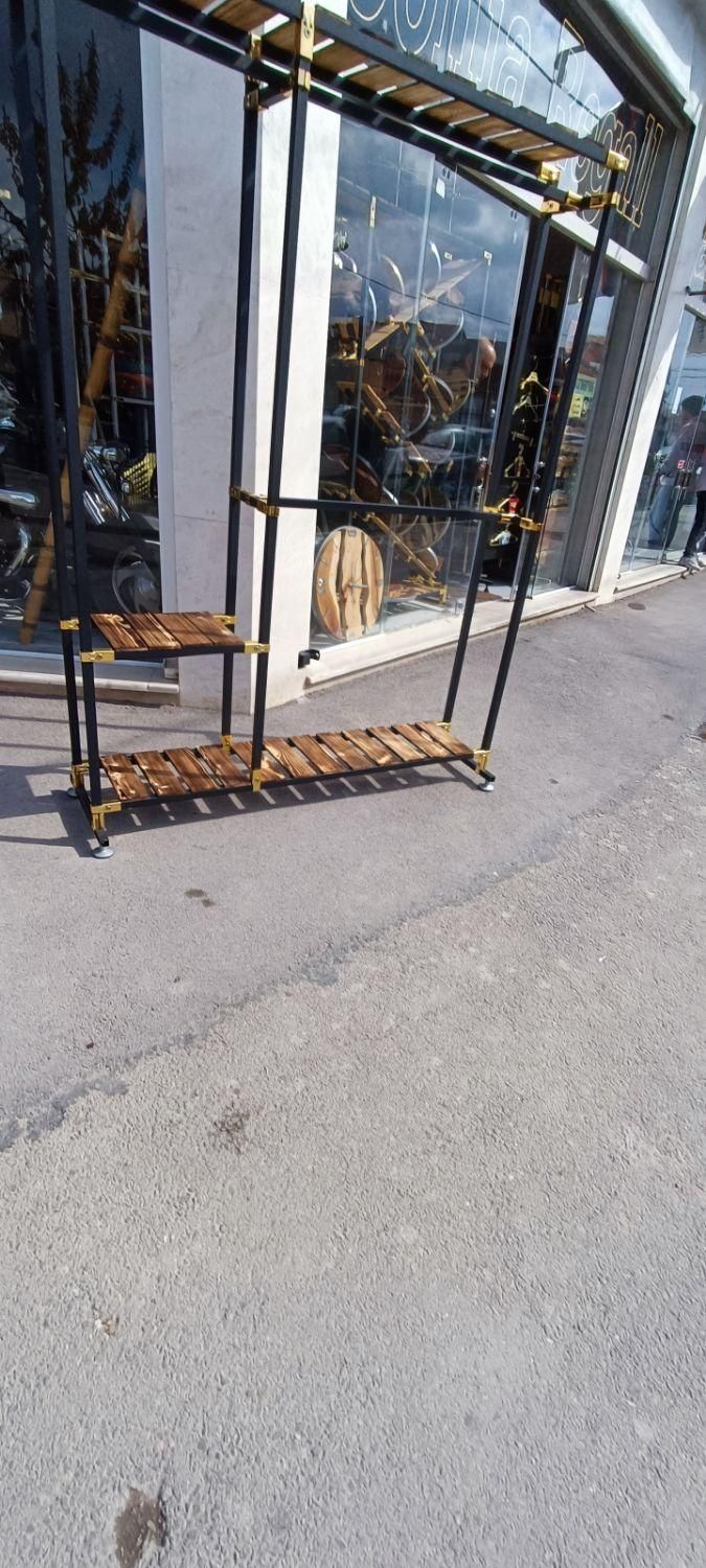 رگال استند مشکی طلایی چوبلباسی خور|جاکفشی، کمد، دراور|اصفهان, پوریای ولی|دیوار