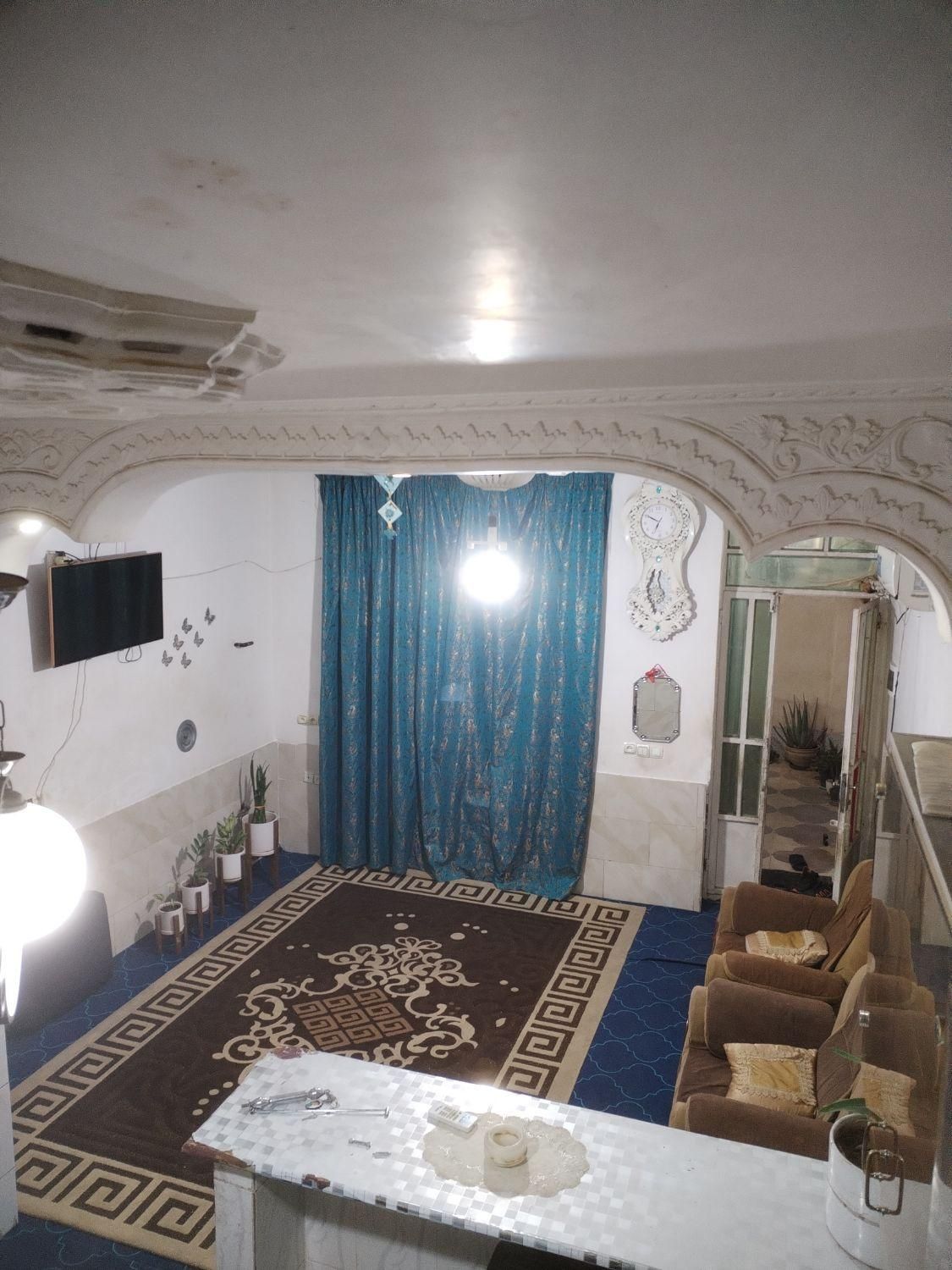 سوئیت آپارتمان منزل مبله آرامگاه سعدی|اجارهٔ کوتاه‌مدت آپارتمان و سوئیت|شیراز, شهرک امام حسین|دیوار