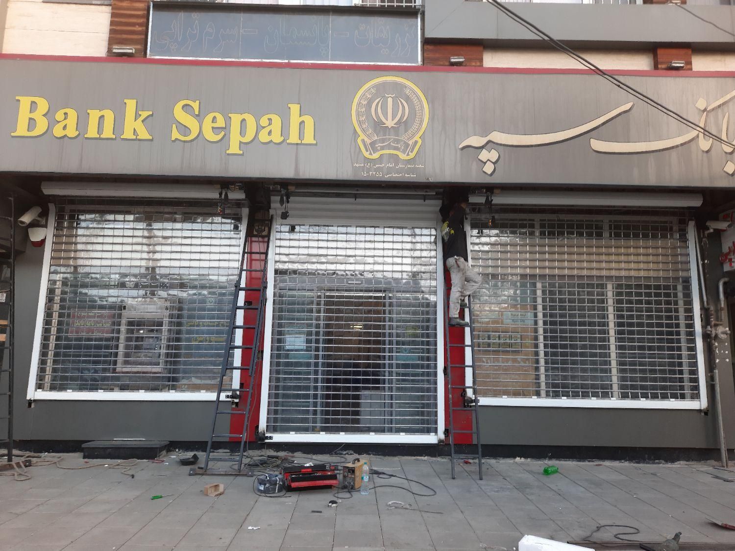 نصب وتعمیر درب برقی کرکره برقی جک پارکینگی|خدمات پیشه و مهارت|مشهد, وکیل‌آباد|دیوار