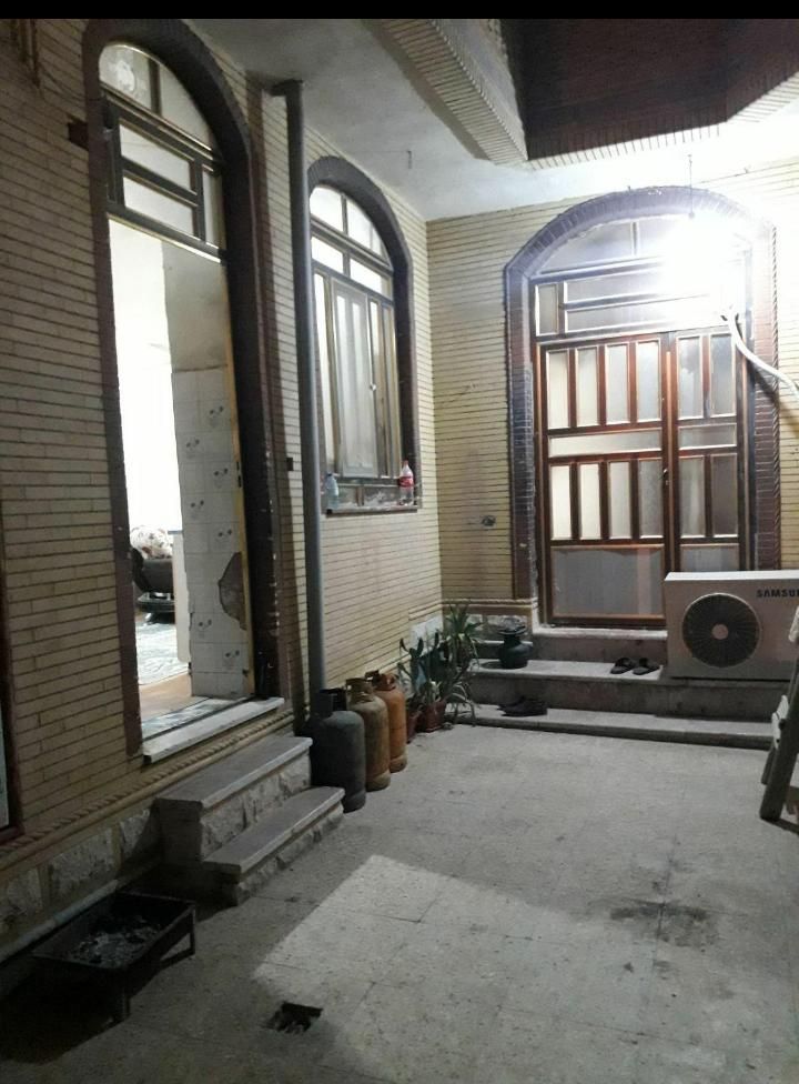 منزل دربست مستقل نزدیک به بازار همراه با پارکینگ|اجارهٔ کوتاه‌مدت آپارتمان و سوئیت|بندر گناوه, |دیوار
