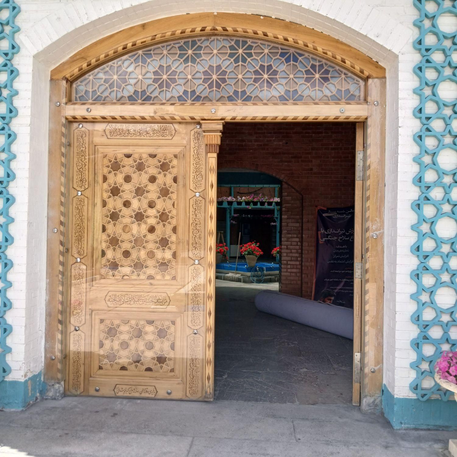 منبر و درب های مساجد|صنایع دستی و سایر لوازم تزئینی|ری, شهید غیوری (ابن باویه)|دیوار