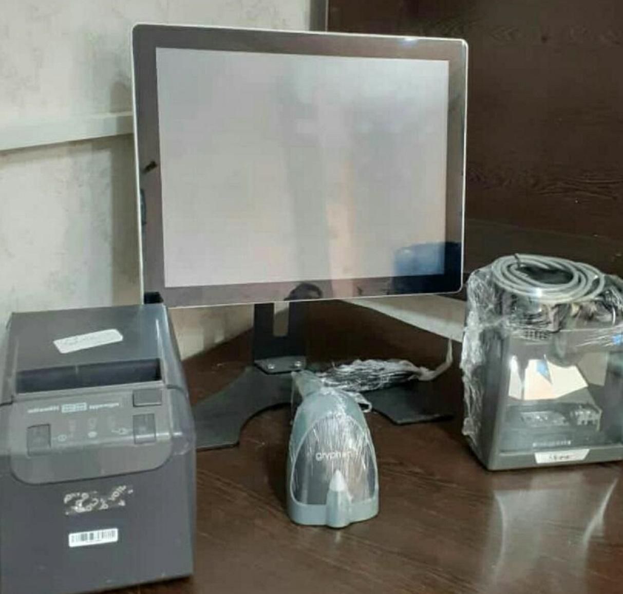 صندوق هایپرمارکت مدل اچ پی ram 4 hdd 500|فروشگاه و مغازه|شیراز, بعثت|دیوار