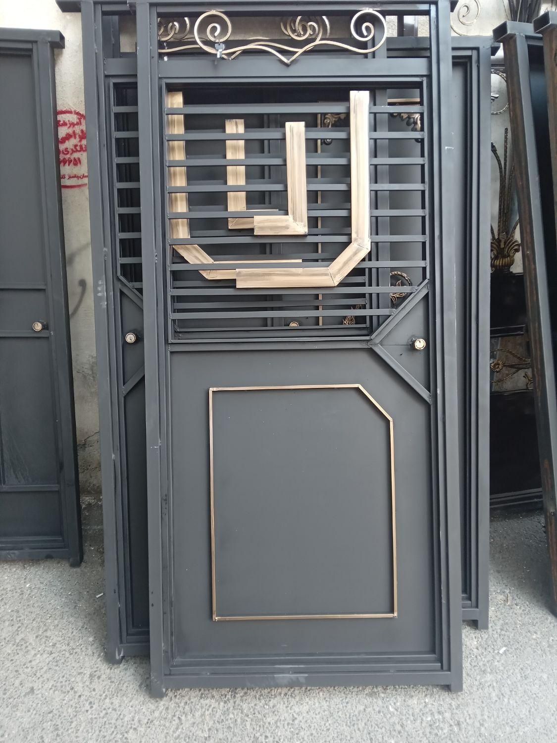 درب حیاط و پنجره عیدی کد ۱۱۰|مصالح و تجهیزات ساختمان|تبریز, |دیوار