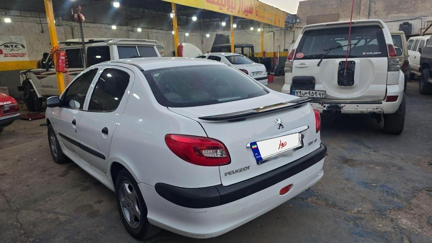 پژو 206 SD V8، مدل ۱۳۹۶|خودرو سواری و وانت|شیراز, درکی|دیوار