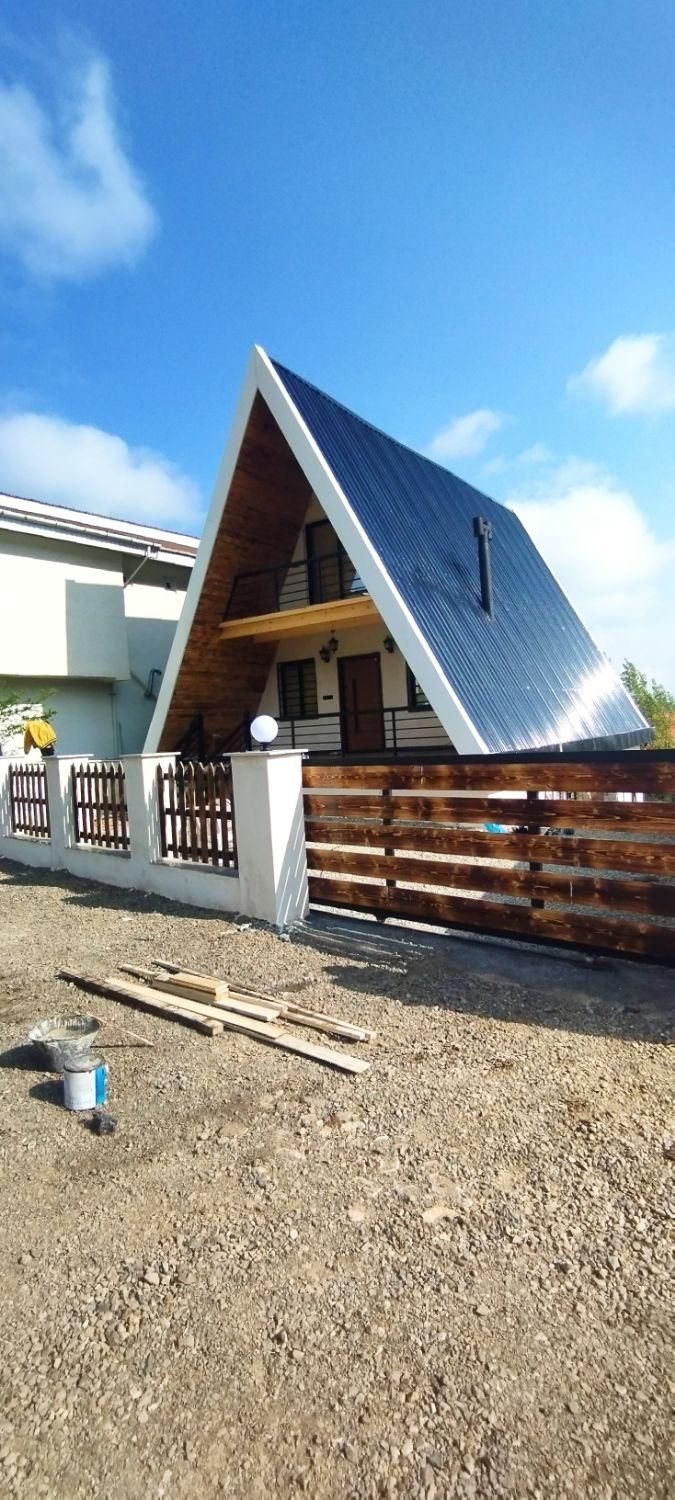 کلبه سه خوابه استخردار|اجارهٔ کوتاه‌مدت ویلا و باغ|کلاردشت, |دیوار