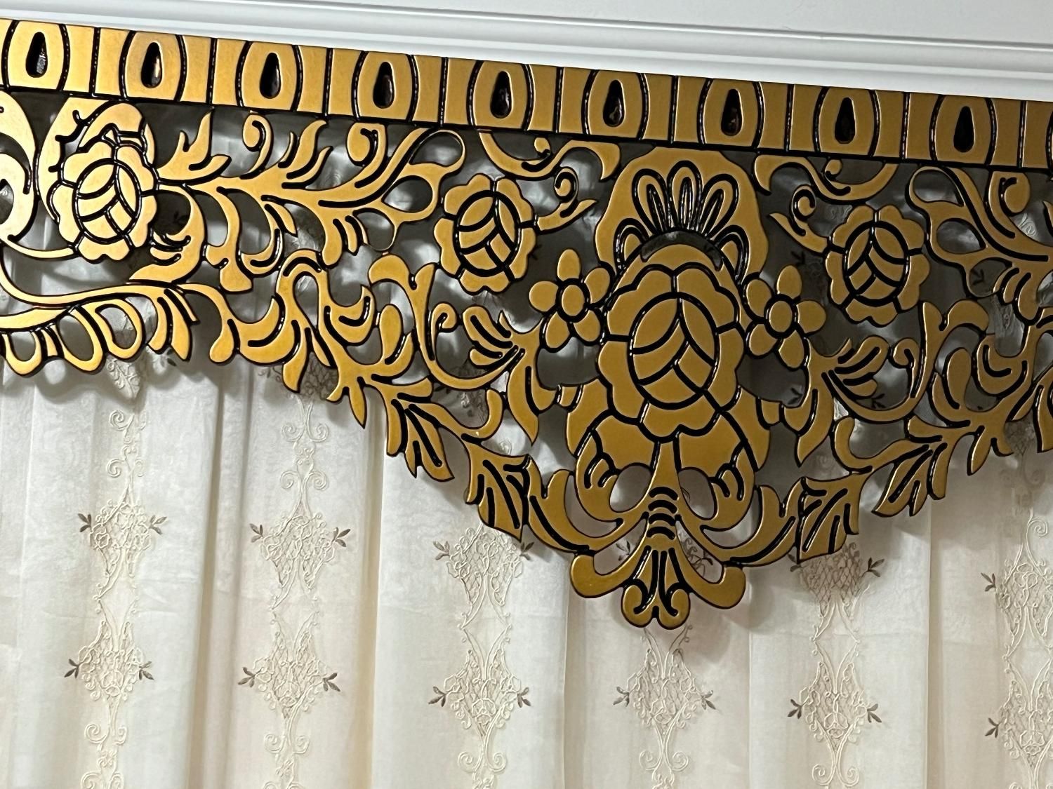 کتیبه پرده|پرده، رانر، رومیزی|بابل, |دیوار