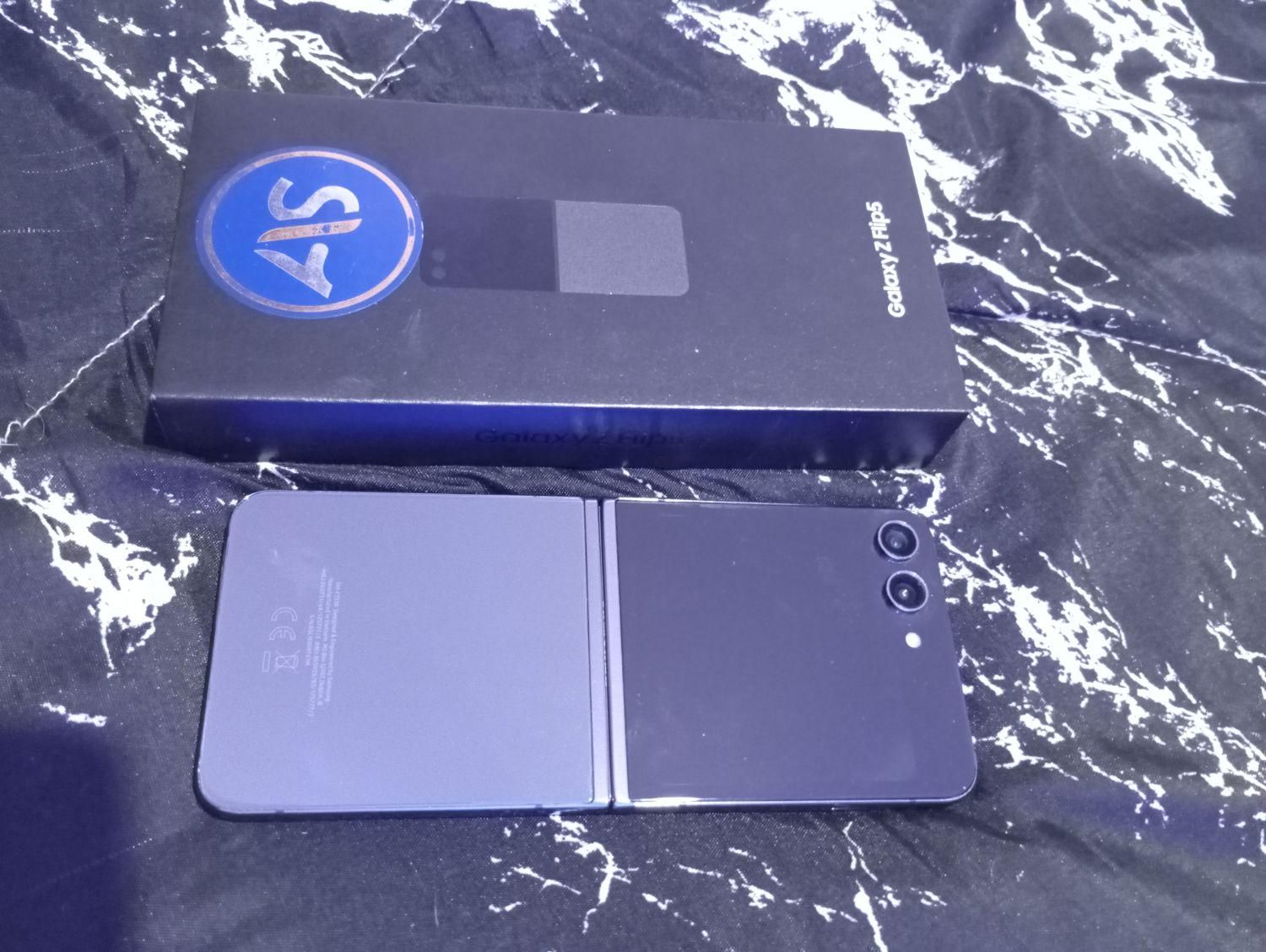 سامسونگ Galaxy Z Flip5 با حافظهٔ ۵۱۲ گیگابایت|موبایل|تهران, خواجه نظام الملک|دیوار