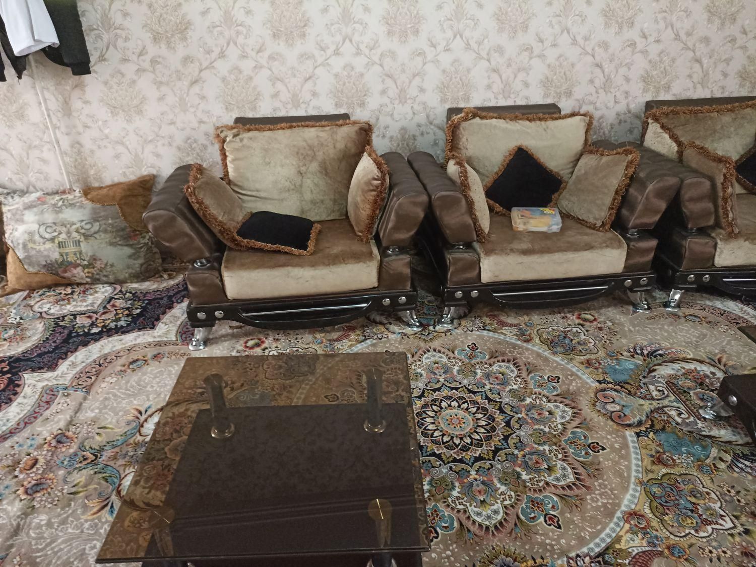 مبل هفت نفره تمیز|مبلمان خانگی و میز عسلی|تهران, امین حضور|دیوار