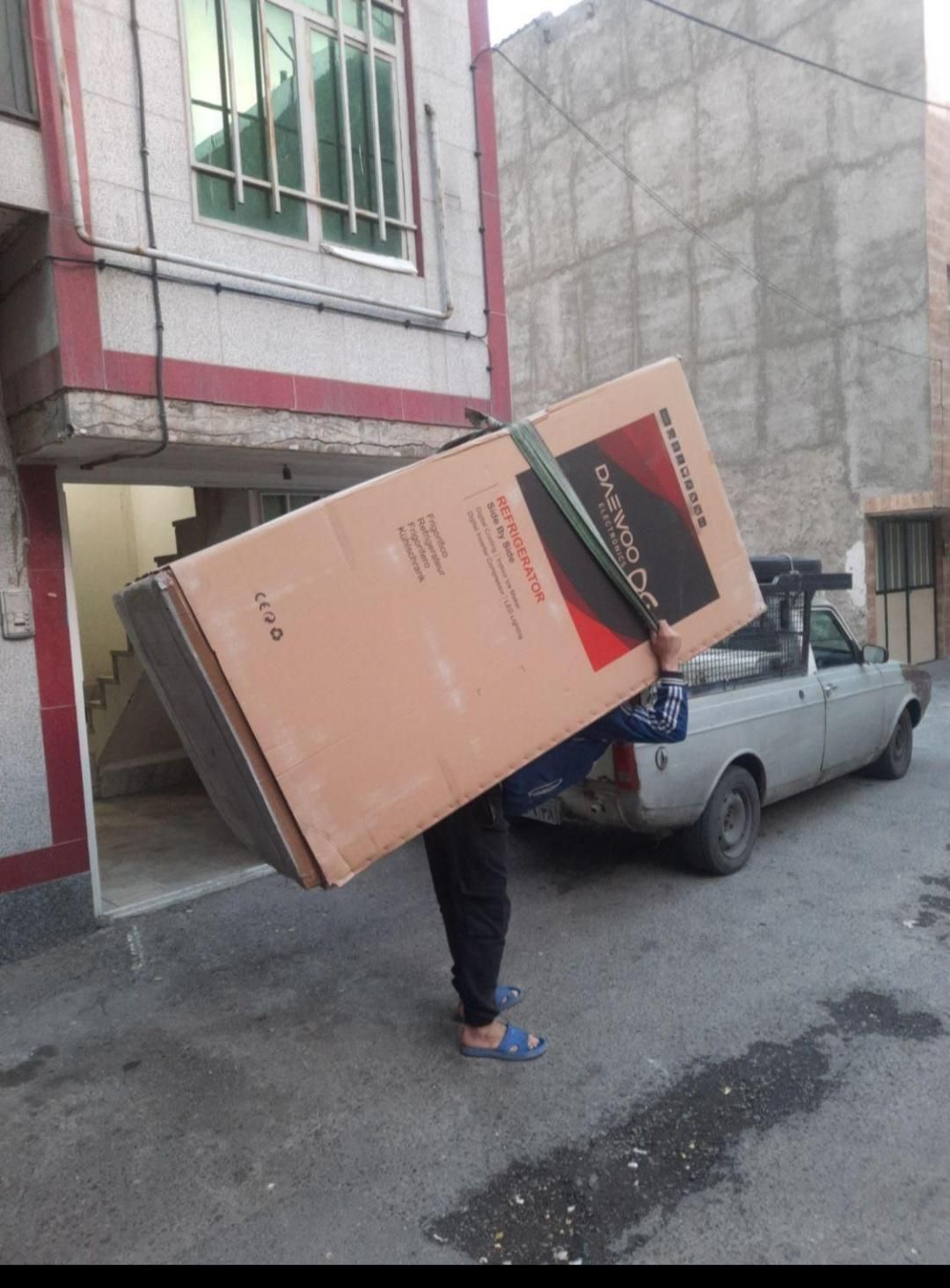 باربری چیدمان اثاثکشی منزل بارگیری تخلیه بسته بندی|خدمات حمل و نقل|کاشان, درب اصفهان|دیوار