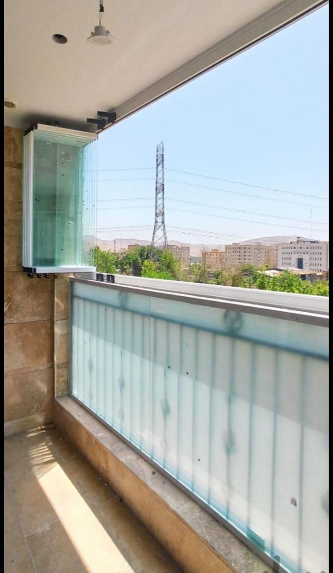 نصب بالکن شیشه ایی.شیشه کشویی تراس.بالکن تاشو|مصالح و تجهیزات ساختمان|کرج, شهرک اوج|دیوار