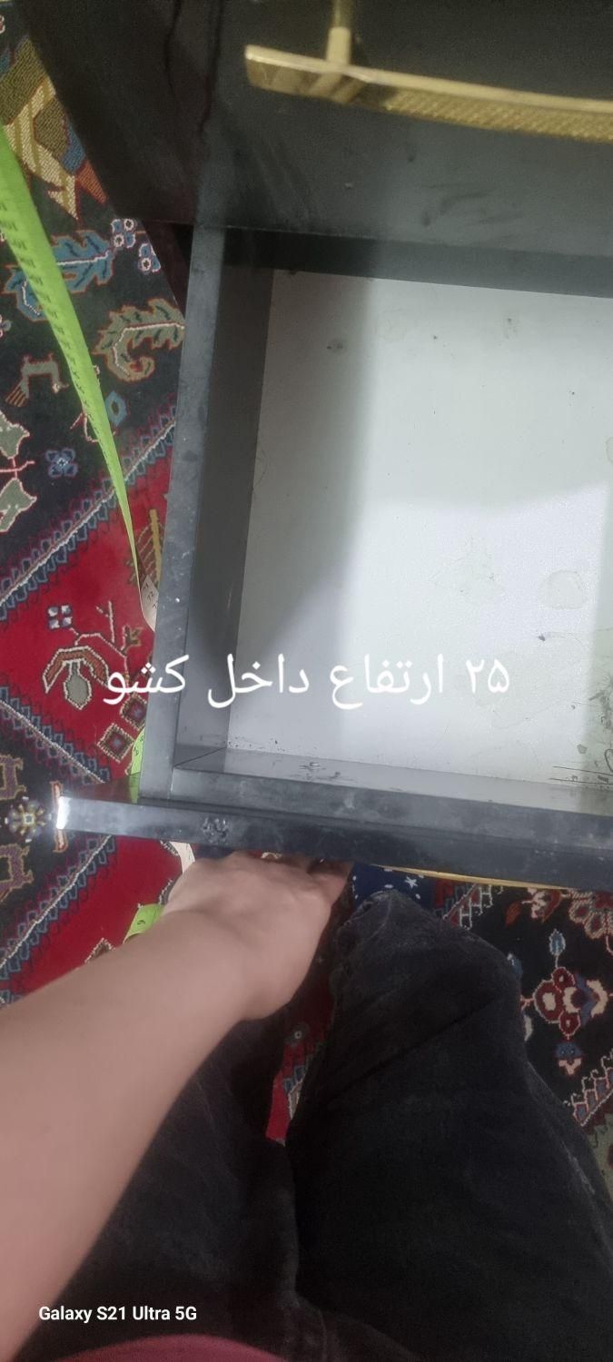 ۴عددفایل ام دی اف۳عدد اینه یک عدد  میزناخن|آرایشگاه و سالن‌های زیبایی|قرچک, شهرک گلها|دیوار