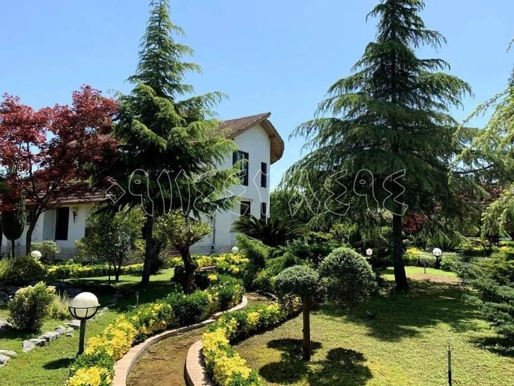 ویلاباغ 1400متری(با لنداسکیب قرینه پارک شهری)|فروش خانه و ویلا|نور, |دیوار