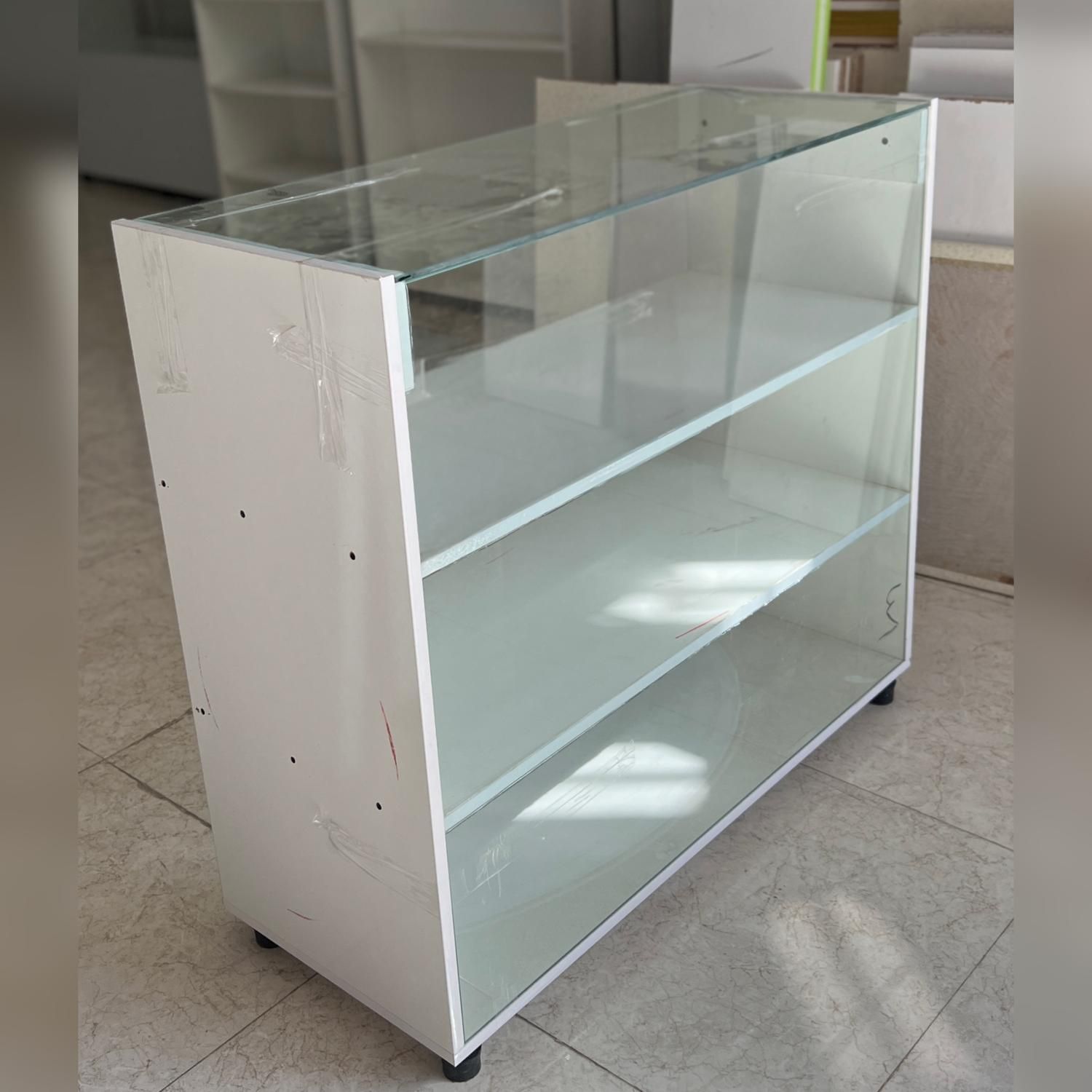 پیشخوان ، ویترین ، میز پیشخوان کد۱۱۴۴|فروشگاه و مغازه|تهران, سازمان برنامه شمالی|دیوار