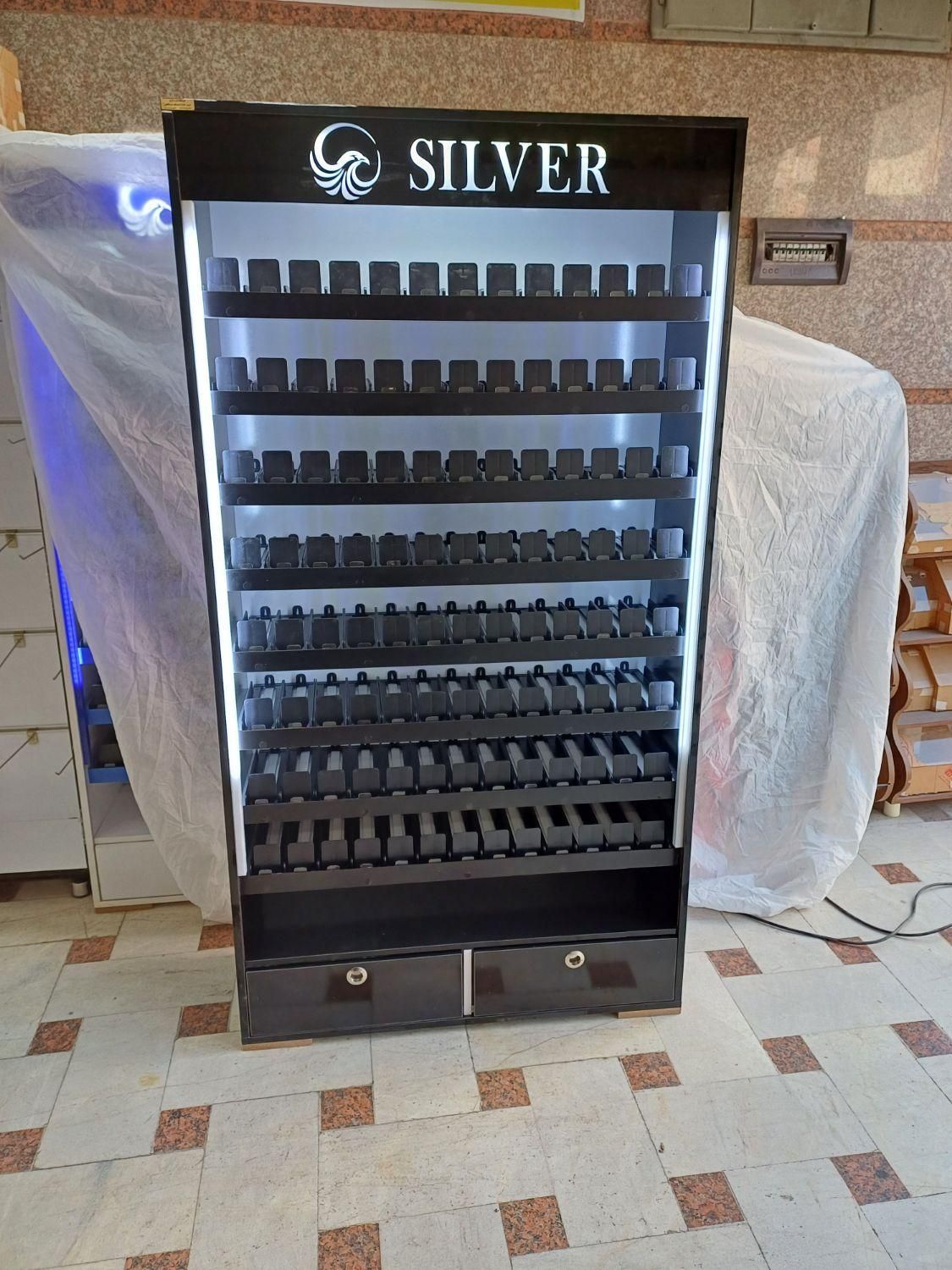 استند سیگار قفسه طبقاتی پاستیل|فروشگاه و مغازه|بیرجند, |دیوار