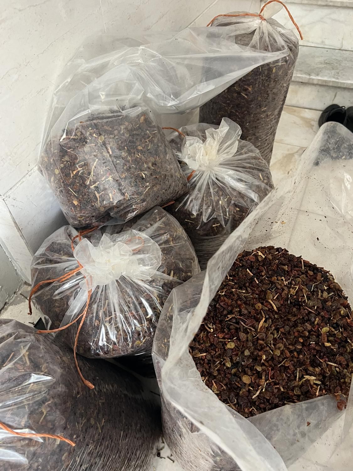 کشمش افتابی تاکستان|خوردنی و آشامیدنی|تاکستان, |دیوار