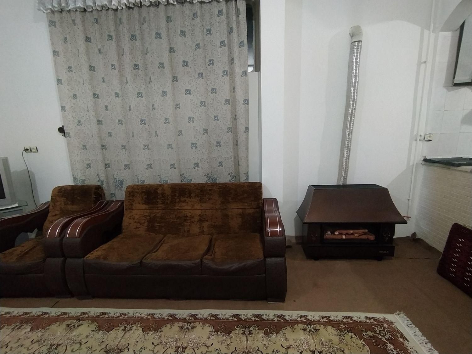 اجاره سویت ویلایی ۹۵ متری با پارکینگ بلوار اصلی|اجارهٔ کوتاهمدت آپارتمان و سوئیت|سنندج, |دیوار