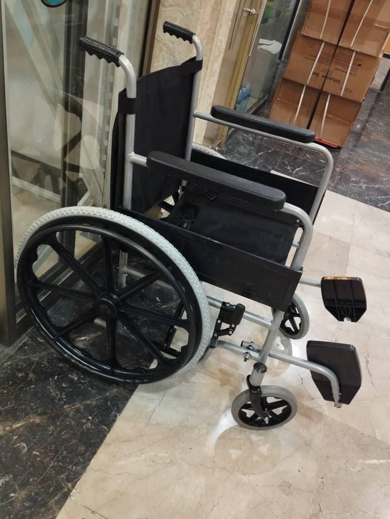 رنگینه ویلچر تاشو|آرایشی، بهداشتی، درمانی|تبریز, |دیوار