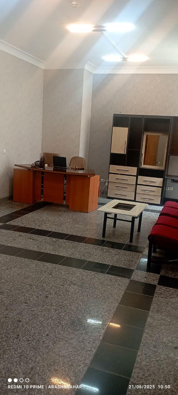 اجاره دفترکار ۸۰ متری پاره وقت باوسایل کامل|اجارهٔ دفتر کار، اتاق اداری، مطب|همدان, |دیوار