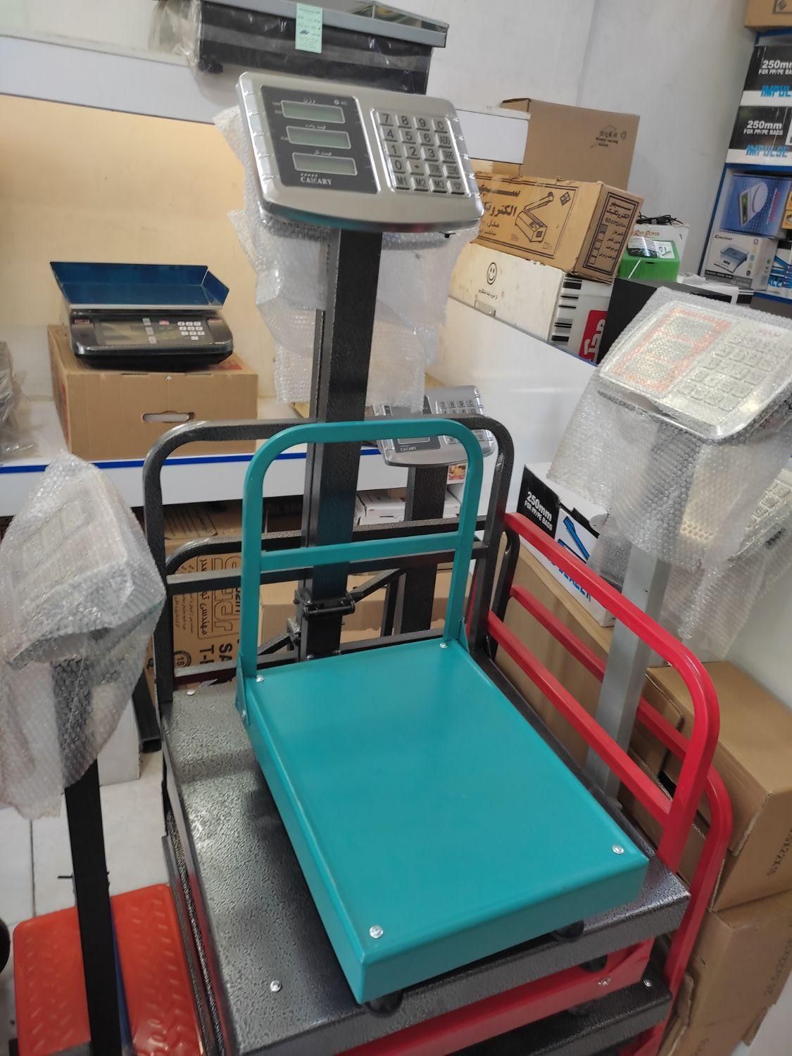 باسکول ۱۵۰ و ۲۰۰ کیلوگرم کمری ومحک|فروشگاه و مغازه|مشهد, ایثارگران|دیوار