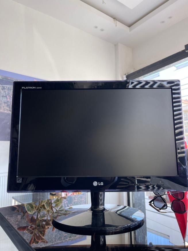 مانیتور led برند LG  سالم  مدل flatron e2040s|رایانه رومیزی|سلمان‌شهر, |دیوار