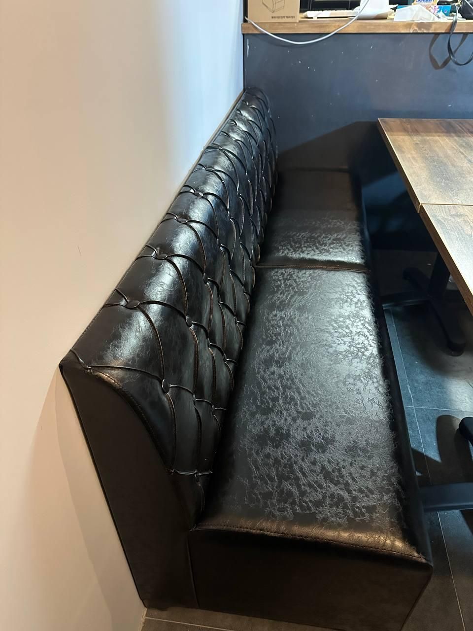 میز صندلی مبل رستورانی گیم نت کافه گیم پشت چستر|کافیشاپ و رستوران|تهران, یافتآباد|دیوار