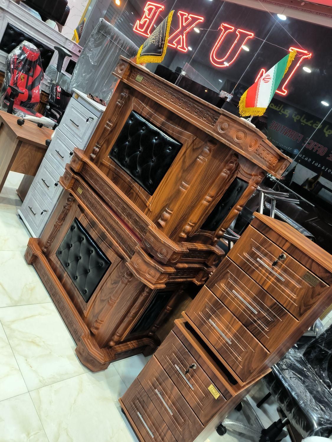 ست میز صندل مدیریت اداری وکیوم|مبلمان اداری|ماکو, |دیوار