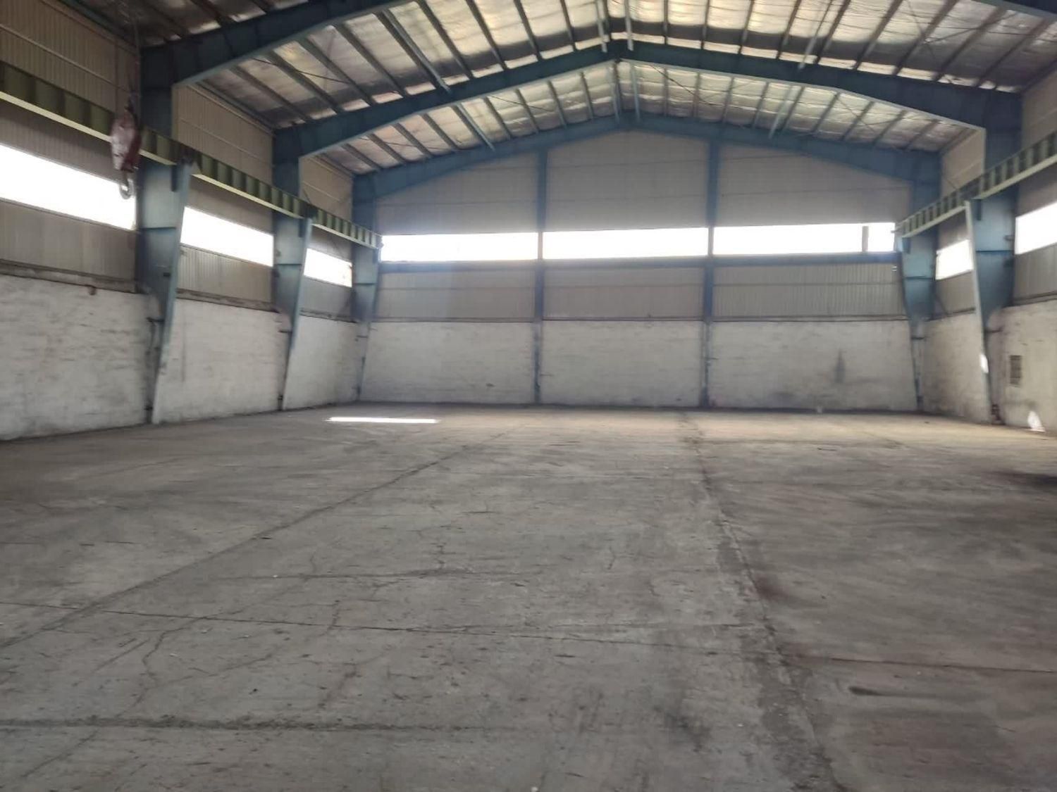 اجاره سوله چرثقیل دار درشهرک صنعتی نجف آباد|اجارهٔ دفتر صنعتی، کشاورزی، تجاری|اصفهان, بوستان آینه خانه|دیوار