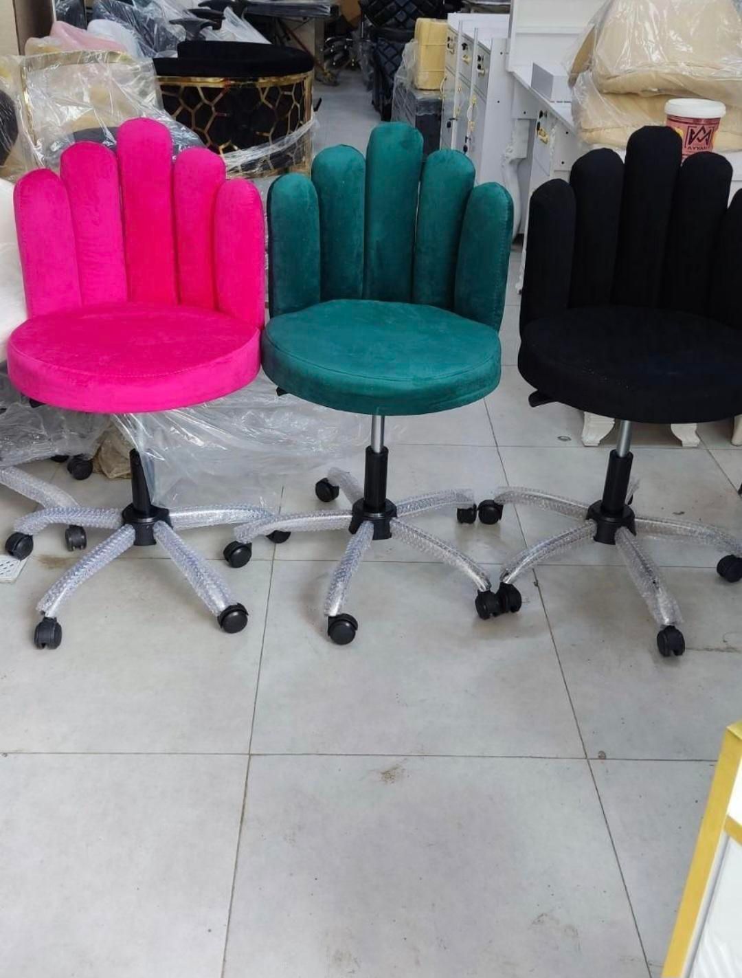 صندلی انگشتی|آرایشگاه و سالنهای زیبایی|رشت, امین الضرب|دیوار