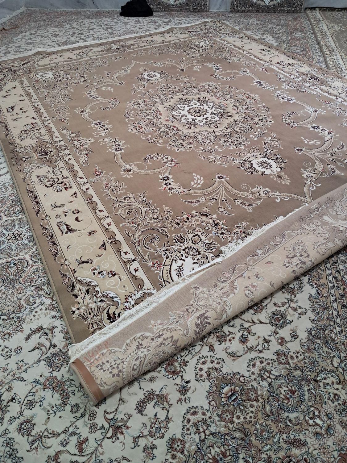 ۲عدد قالی ۳*۴ گردویی تمیز سالم|فرش|بردسکن, |دیوار