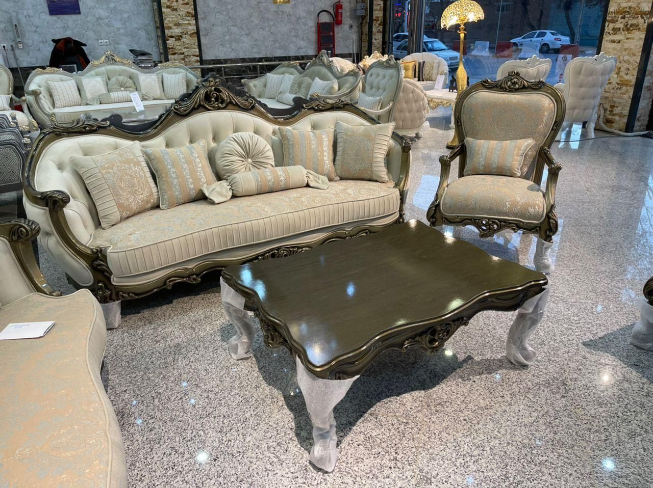 مبل کلاسیک|مبلمان خانگی و میز عسلی|قم, زاویه|دیوار