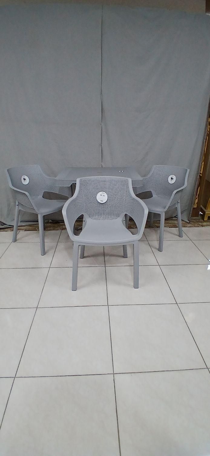 صندلی پلاستیکی کافه تیارا پولاد|میز و صندلی غذاخوری|کرج, شهرک سهرابیه|دیوار