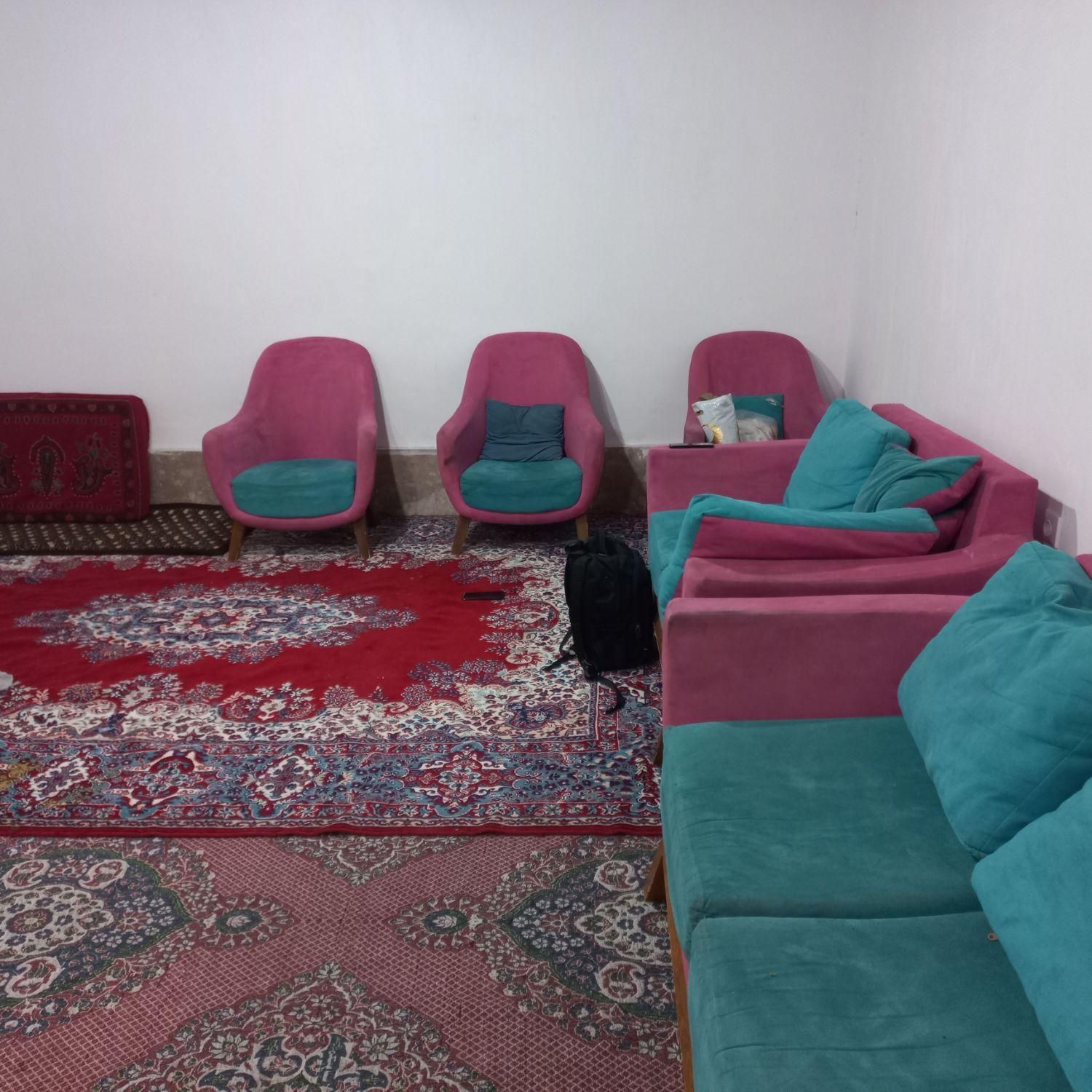 سوئیت مناسب اجاره روزانه|اجارهٔ کوتاه‌مدت آپارتمان و سوئیت|سیرجان, |دیوار