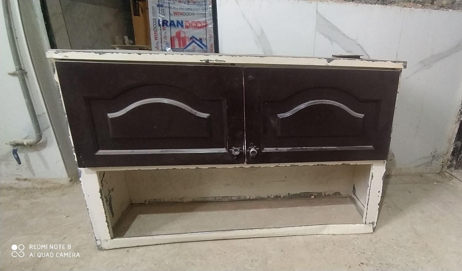 آبچکان|آب‌چکان و نظم‌دهنده ظروف|بروجرد, |دیوار