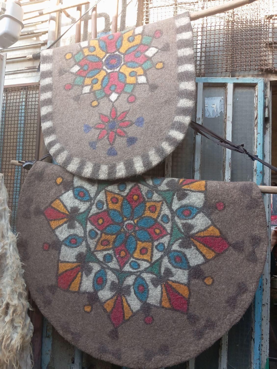 نمد فرش سنتی تزیینی با خواص طبی|گلیم، جاجیم، گبه|تهران, افسریه شمالی|دیوار