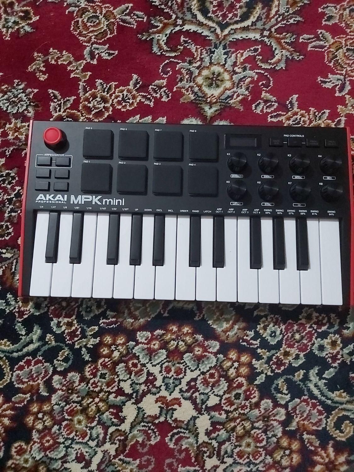 میدی کنترلر برند Akai mpk mini 3|پیانو، کیبورد، آکاردئون|لاهیجان, فیاض|دیوار