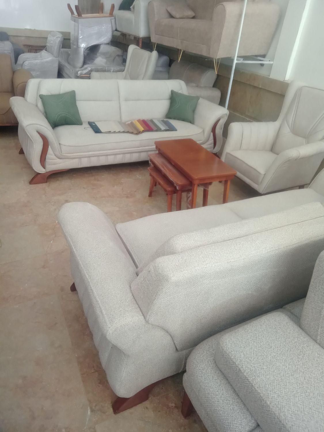 کلاسیک|مبلمان خانگی و میز عسلی|نیشابور, جمهوری|دیوار