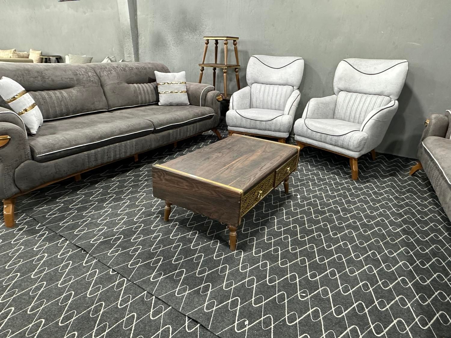 میل لورنت|مبلمان خانگی و میز عسلی|یزد, |دیوار