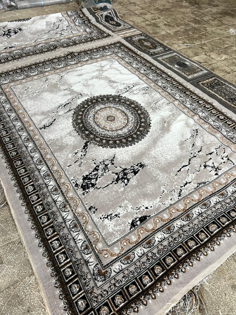 شاهکار|فرش|کرج, حسین‌آباد|دیوار