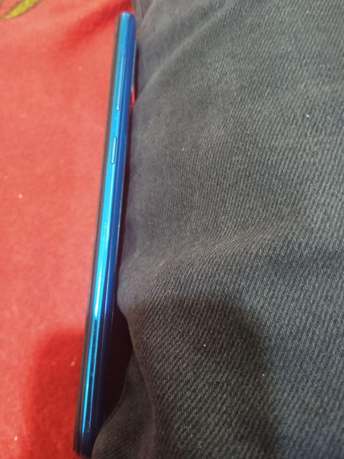 معاوضه یافروش Galaxy A50 با حافظهٔ ۱۲۸ گیگابایت|موبایل|اصفهان, شهرک مهدیه|دیوار