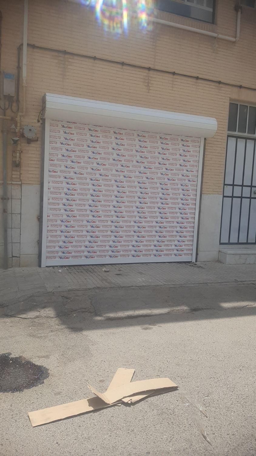 کرکره برقی درب پنچره دوجداره|خدمات پیشه و مهارت|یزد, |دیوار