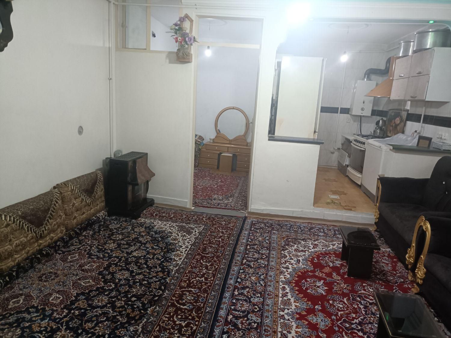 سویت سوییت دربست با پارکینگ سرپوشیده|اجارهٔ کوتاه‌مدت آپارتمان و سوئیت|سنندج, |دیوار