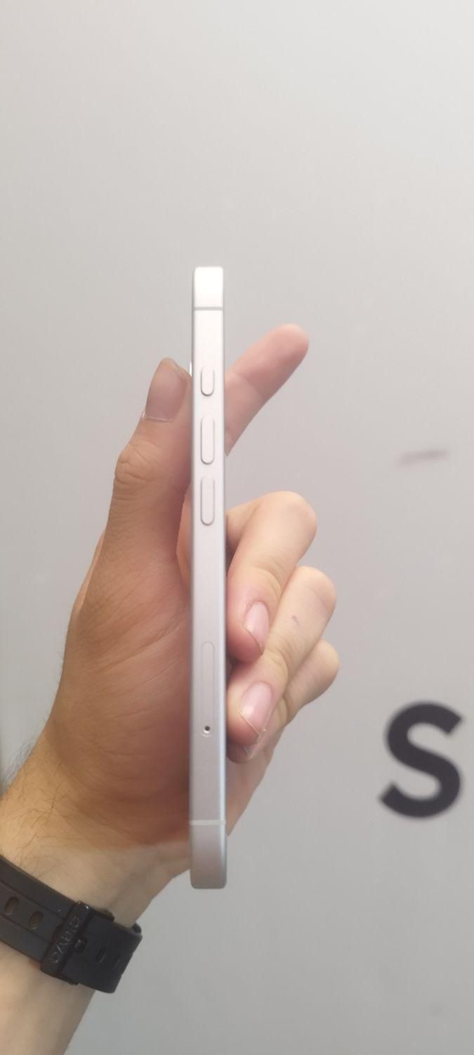 IPhone 16 نرمال ۱۲۸ حافظه سایکل 37|موبایل|کرج, کوی امامیه|دیوار
