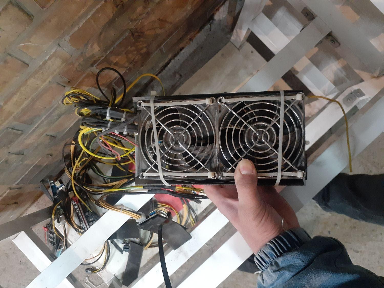 پاور انت ماینر بیت مین مدل Bitmain APW3 1600W|قطعات و لوازم جانبی رایانه|تهران, نیروی هوایی (پیروزی)|دیوار