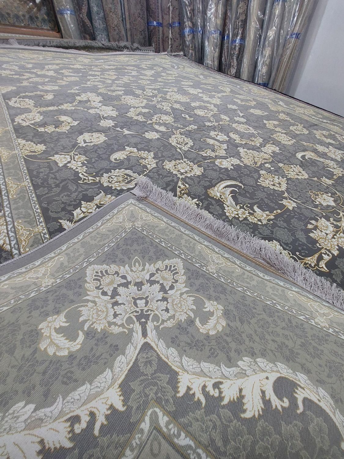 فرش ۱۲۰۰ شانه وحید|فرش|اسلام‌‌آباد غرب, |دیوار