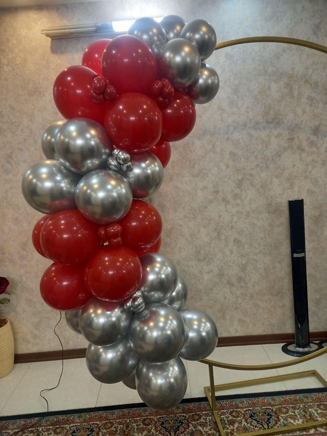 بادکنک آرایی کروم وقرمز|اسباب‌‌بازی|مشهد, کوی سیدی|دیوار